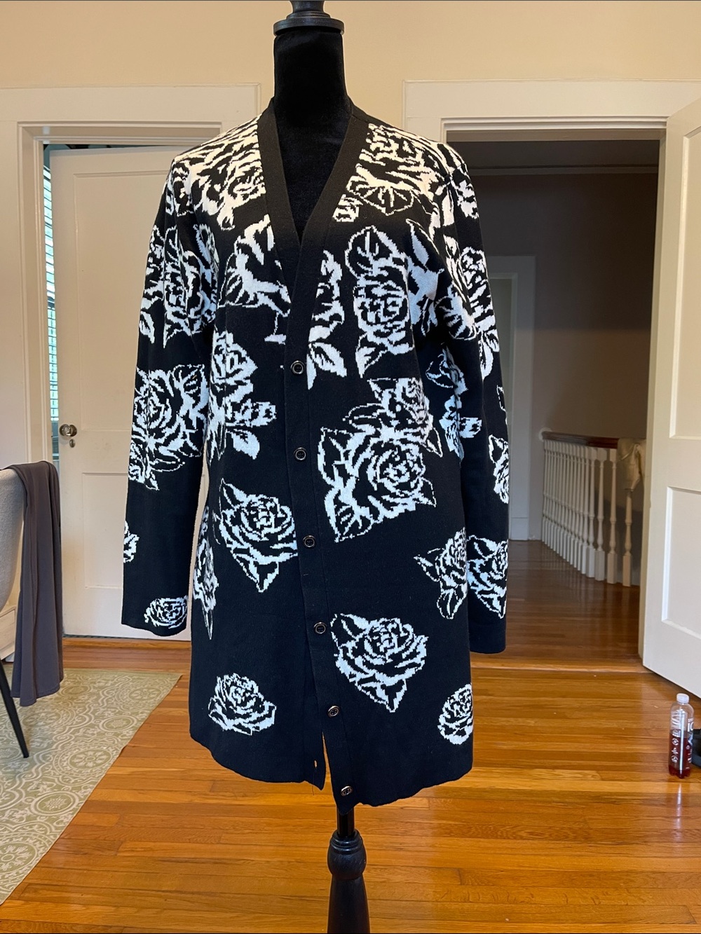 Isaac Mizrahi Black & White Floral Knit Cardigan Coat